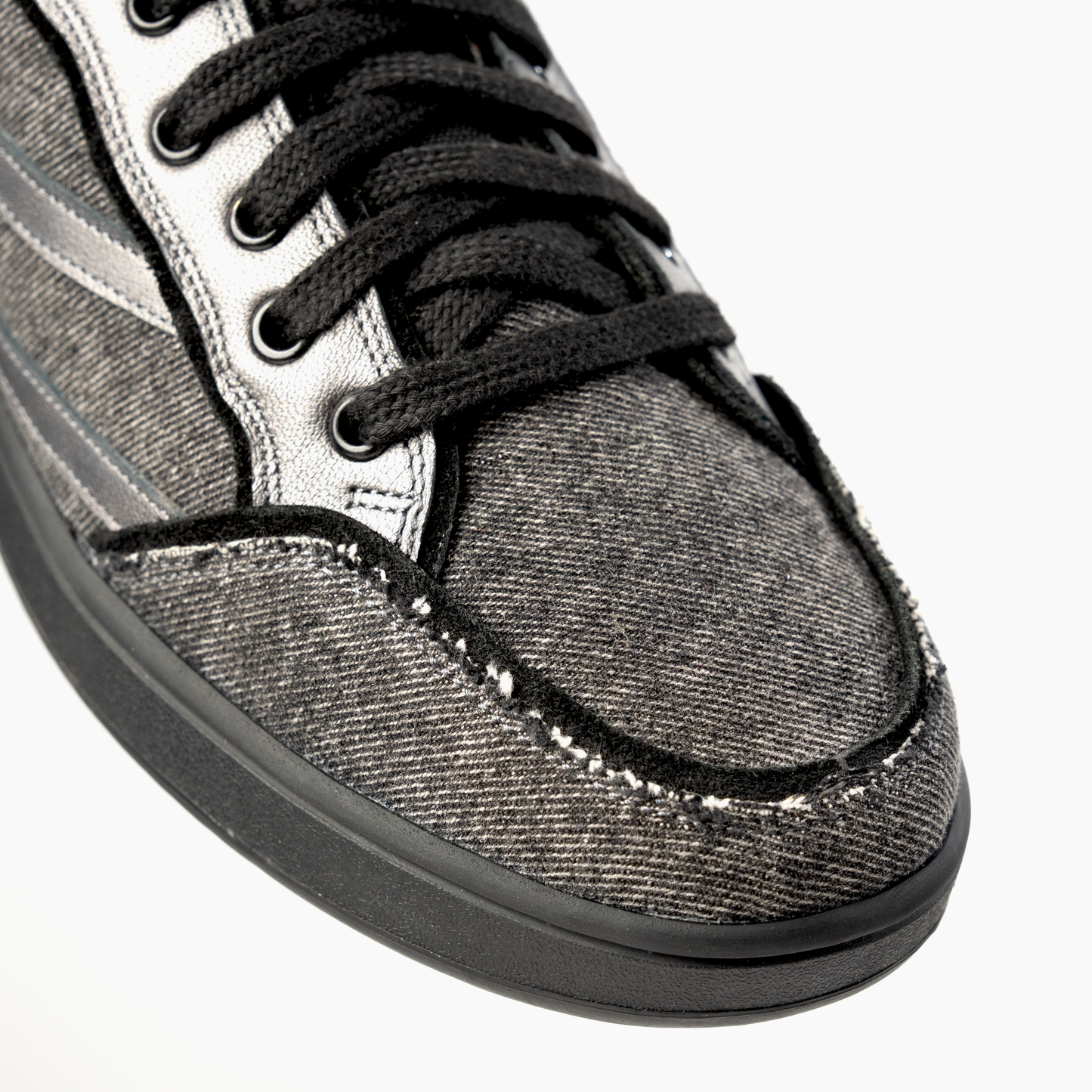 Gully Number 001 - Baaz Chaaya Grey