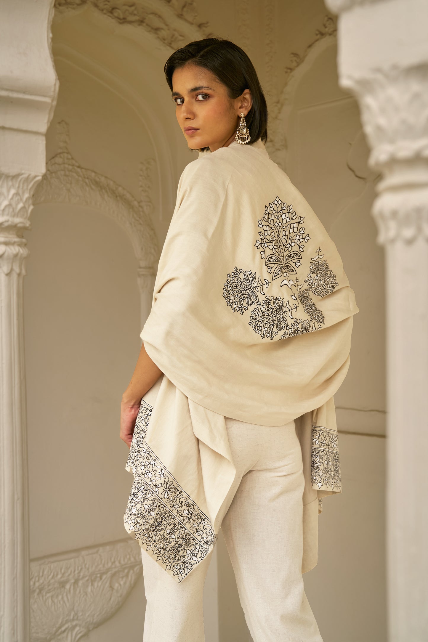 LINEN EMBROIDERED PANT SET WITH SHAWL