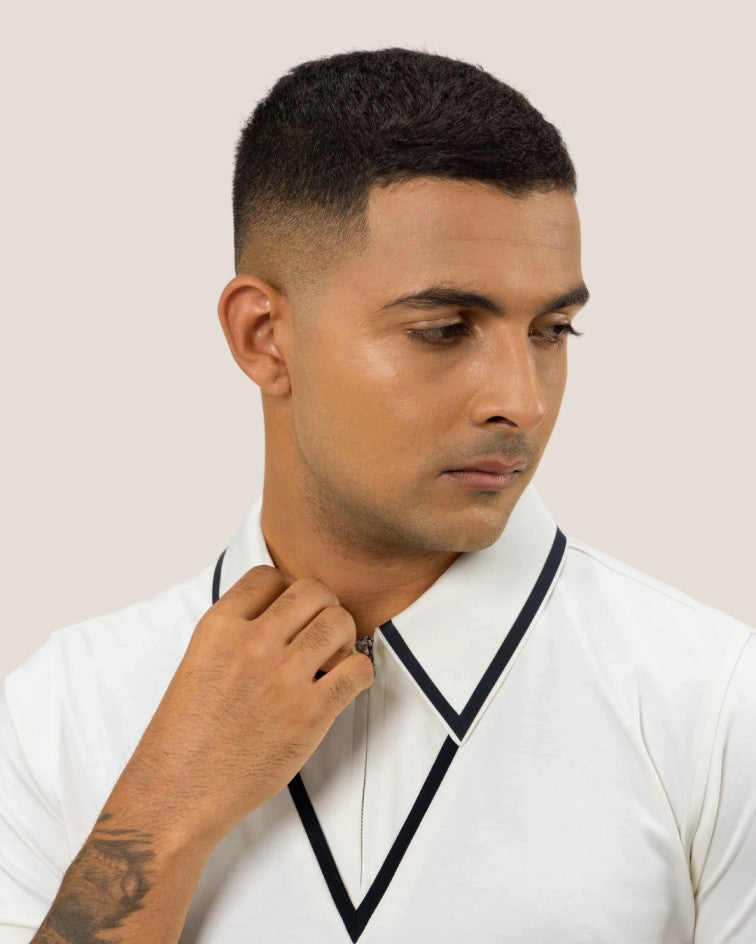 Spear Point Collar Zipper Poloshirt