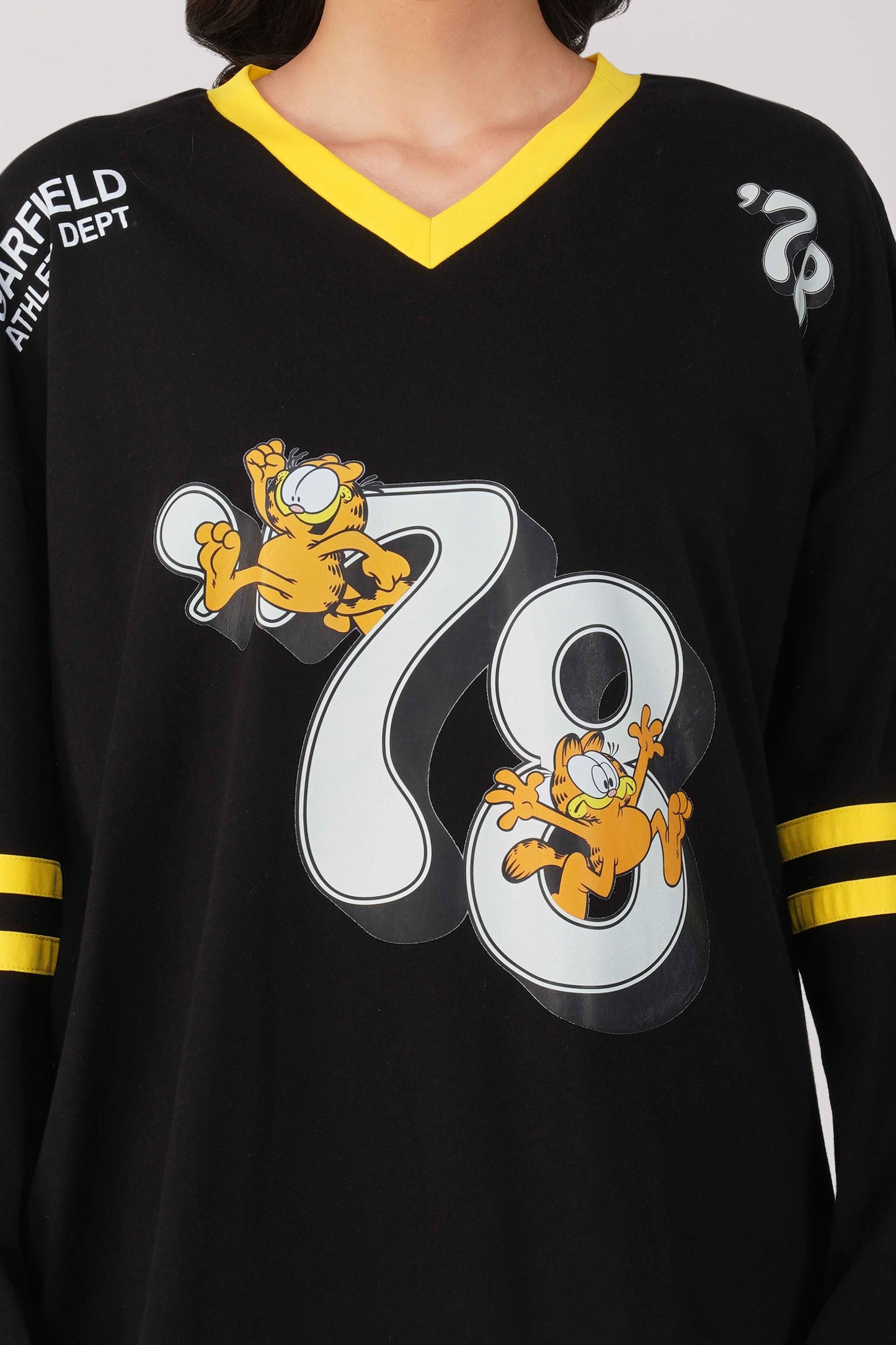 Garfield: 78th Athletics Dept. Oversized T-shirt-Black