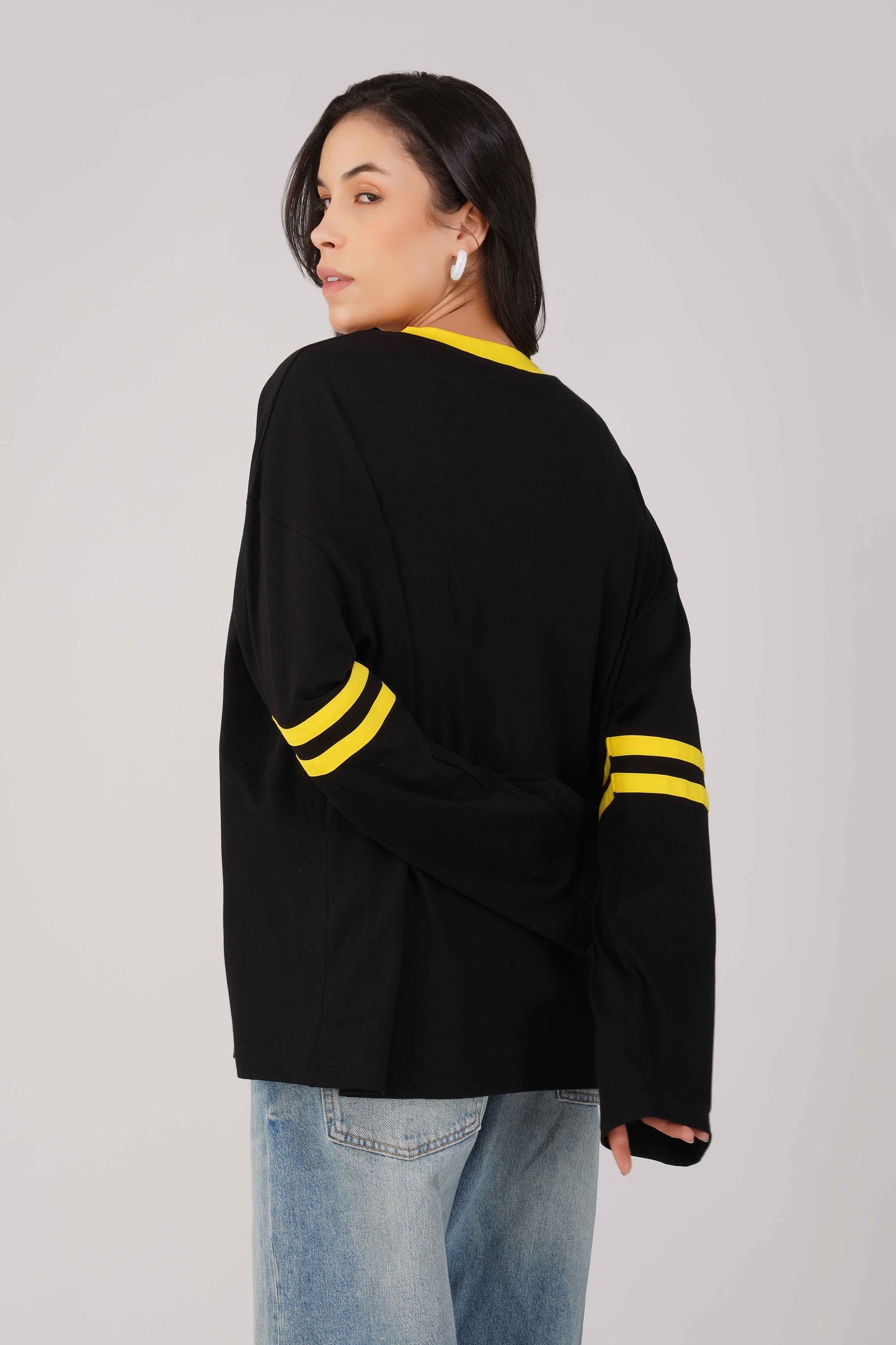 Garfield: 78th Athletics Dept. Oversized T-shirt-Black