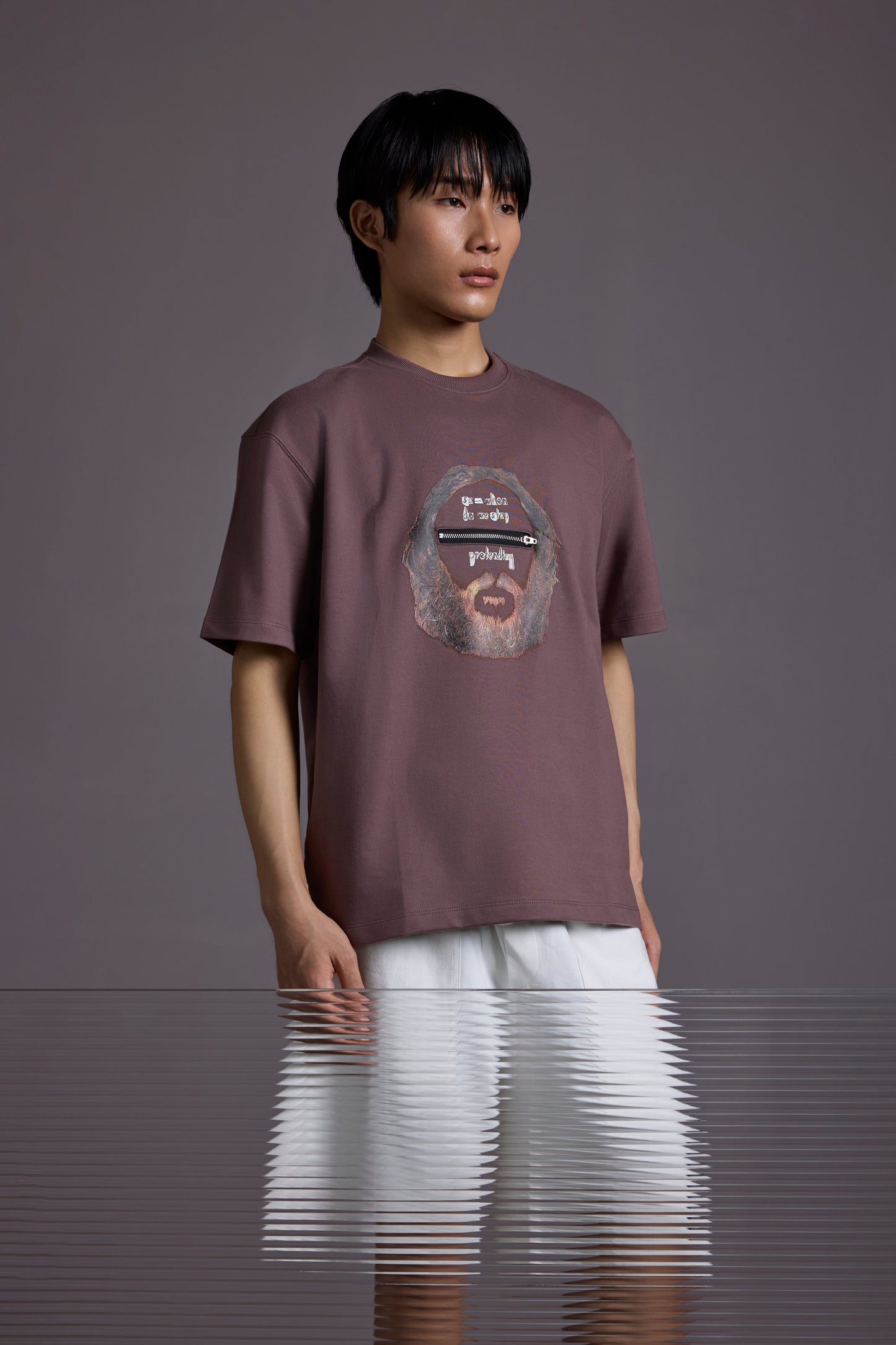 PRETENDING T-SHIRT