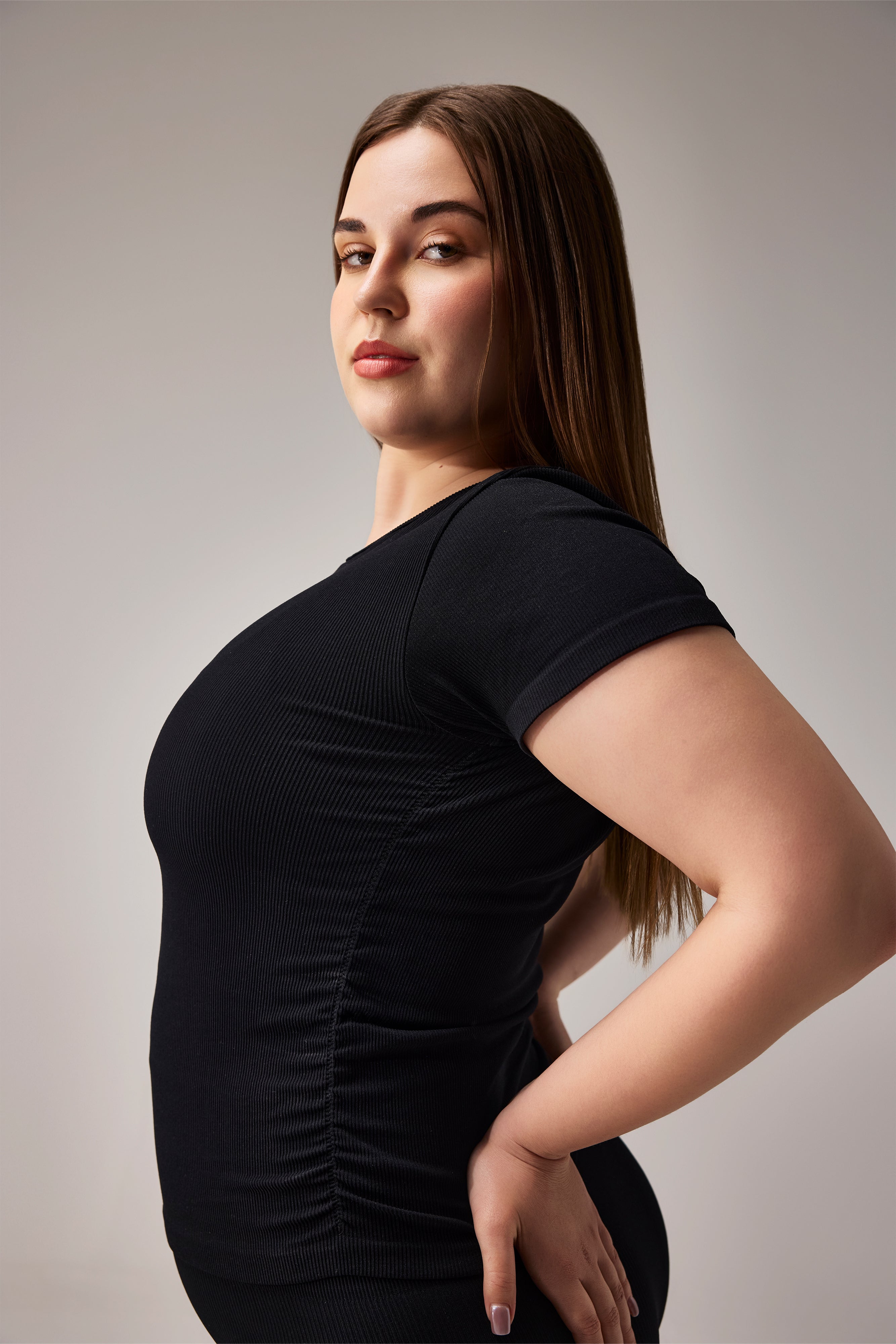 SEAMLESS TSHIRT - BLACK | LALAFLOWER at Broadway