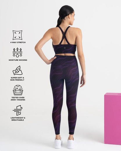 Cosmic Waves 7/8 Leggings | Hunnit at Broadway