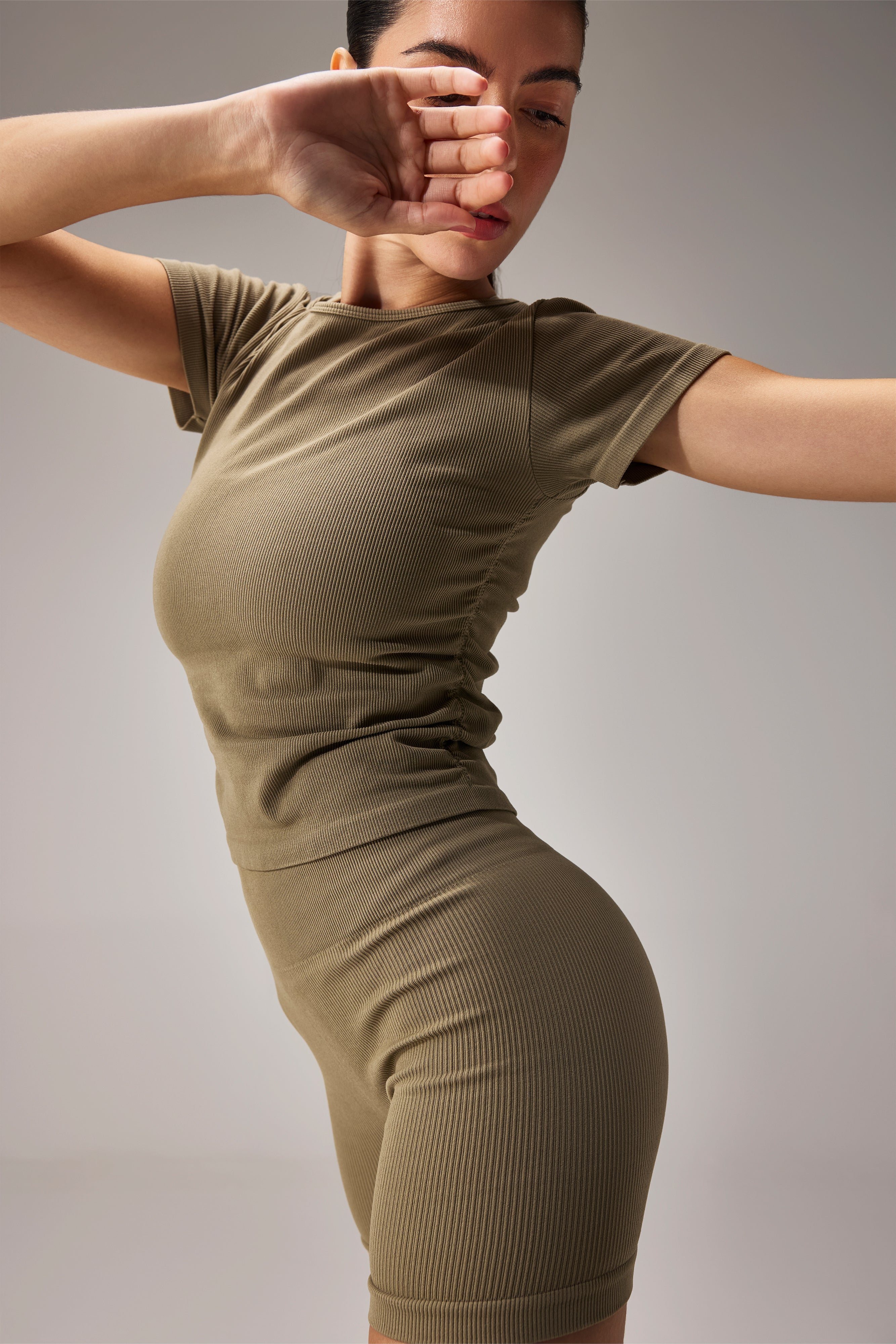 SEAMLESS TSHIRT - LALA GREEN | LALAFLOWER at Broadway