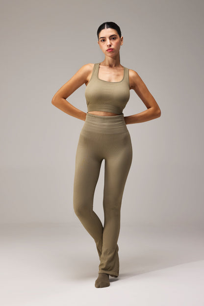 SEAMLESS FLARE PANTS - LALA GREEN | LALAFLOWER at Broadway