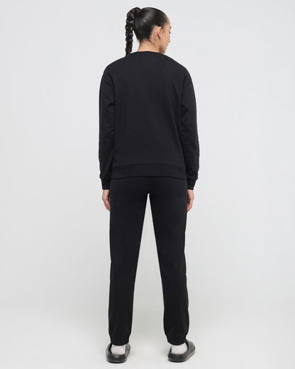 Essential CrewNeck Sweatshirt | Hunnit at Broadway