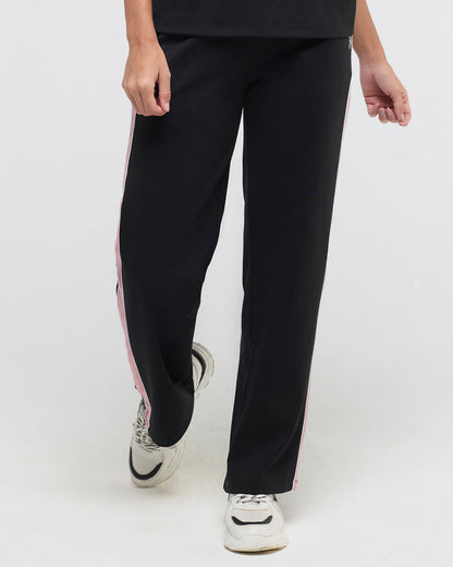 Wave Straight Pants | Hunnit at Broadway