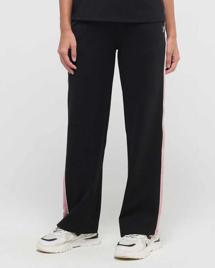 Wave Straight Pants | Hunnit at Broadway