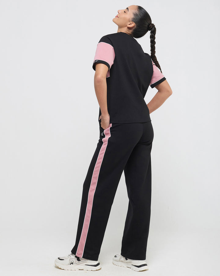 Wave Straight Pants | Hunnit at Broadway