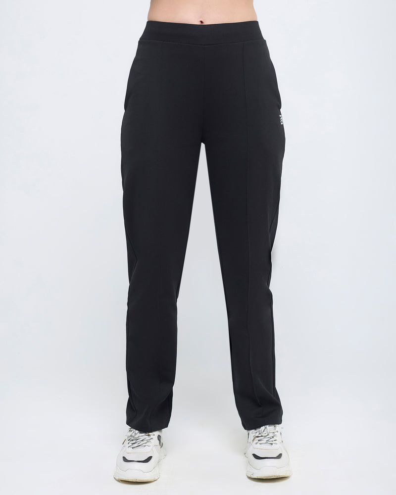 Essential Straight Pants | Hunnit at Broadway