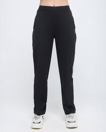 Essential Straight Pants | Hunnit at Broadway