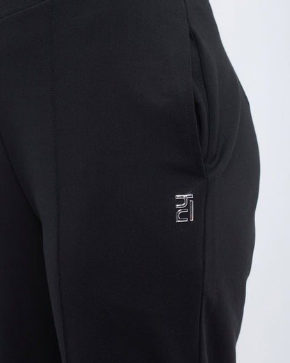 Essential Straight Pants | Hunnit at Broadway