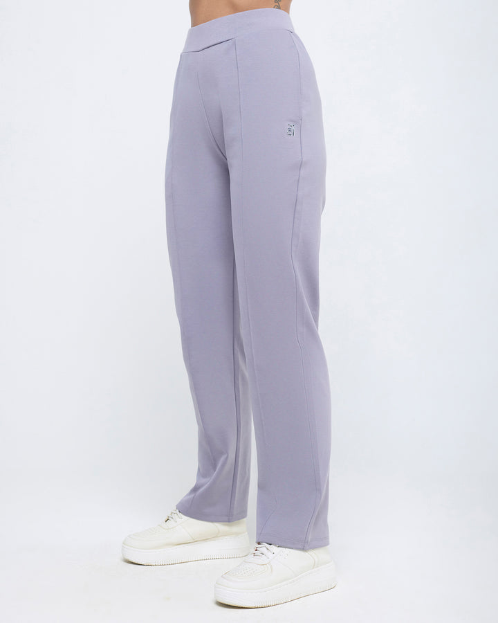 Essential Straight Pants | Hunnit at Broadway