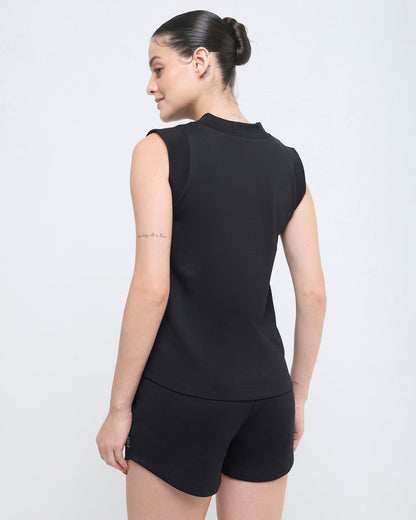 Essential Tank Top | Hunnit at Broadway