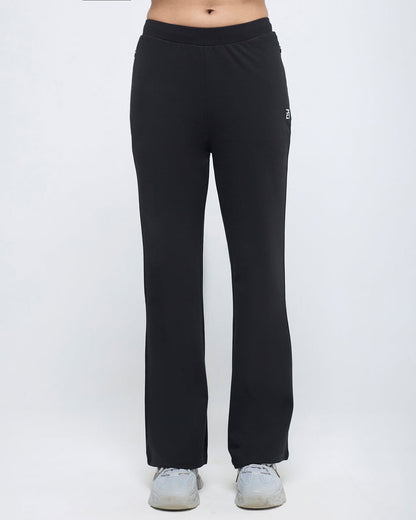 Essential Flare Pants | Hunnit at Broadway