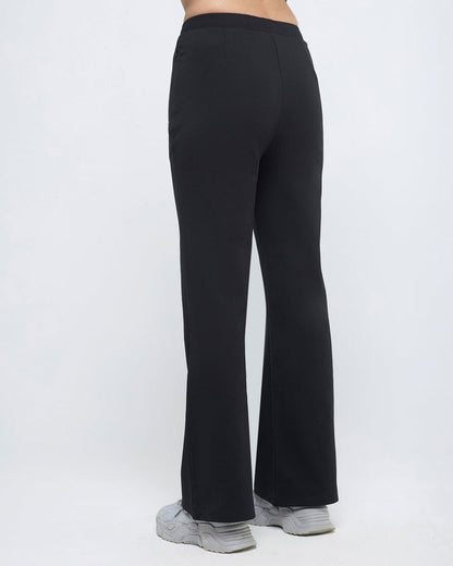 Essential Flare Pants | Hunnit at Broadway