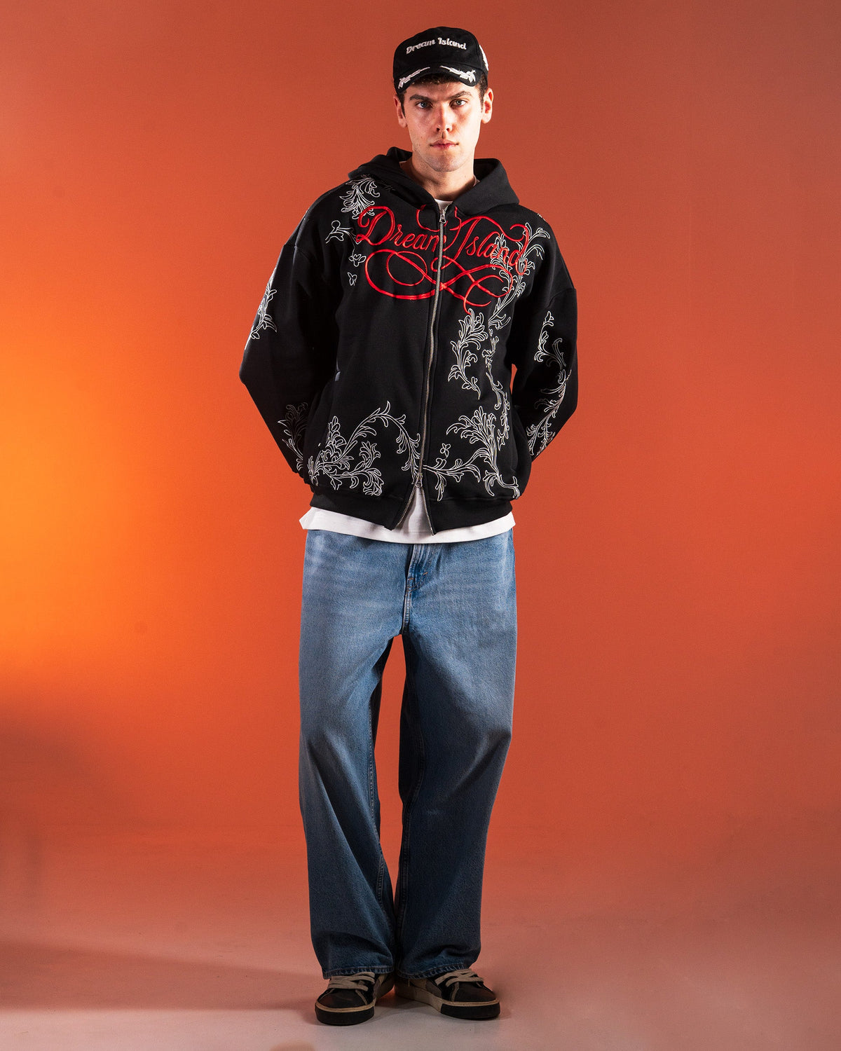 STORM LILY HOODIE - BLACK