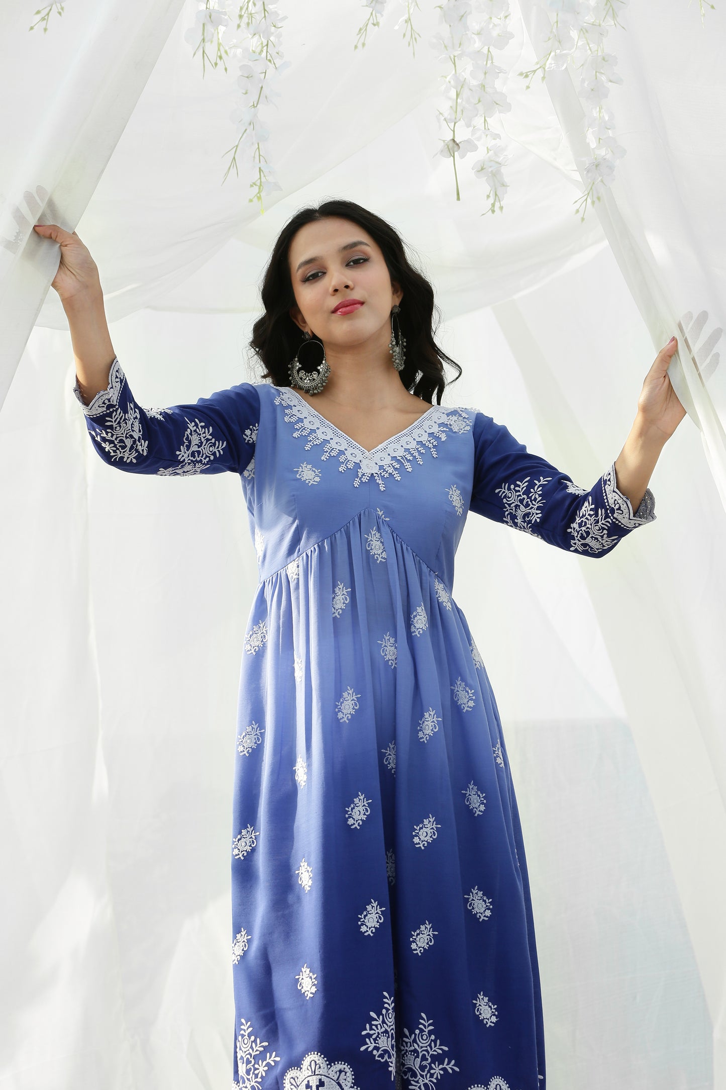 Blue Ombre Scallop Embroidered Kurta Set