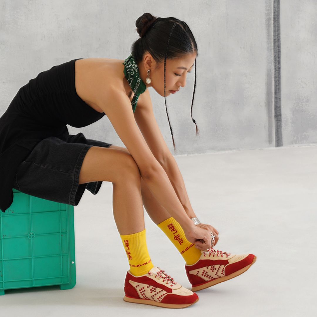 Gully Number 002 - 1980 Wizard Red