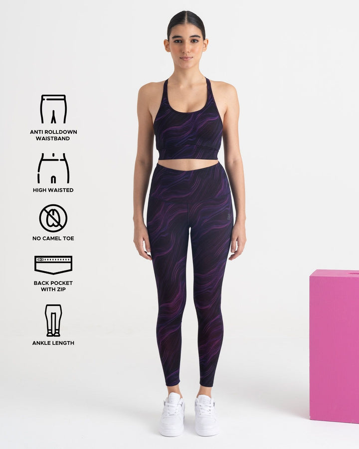 Cosmic Waves 7/8 Leggings | Hunnit at Broadway