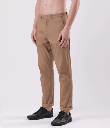 Turms Dessert Mirage smart flex Chino in compact cotton and spandex, featuring stylish fit and durability.