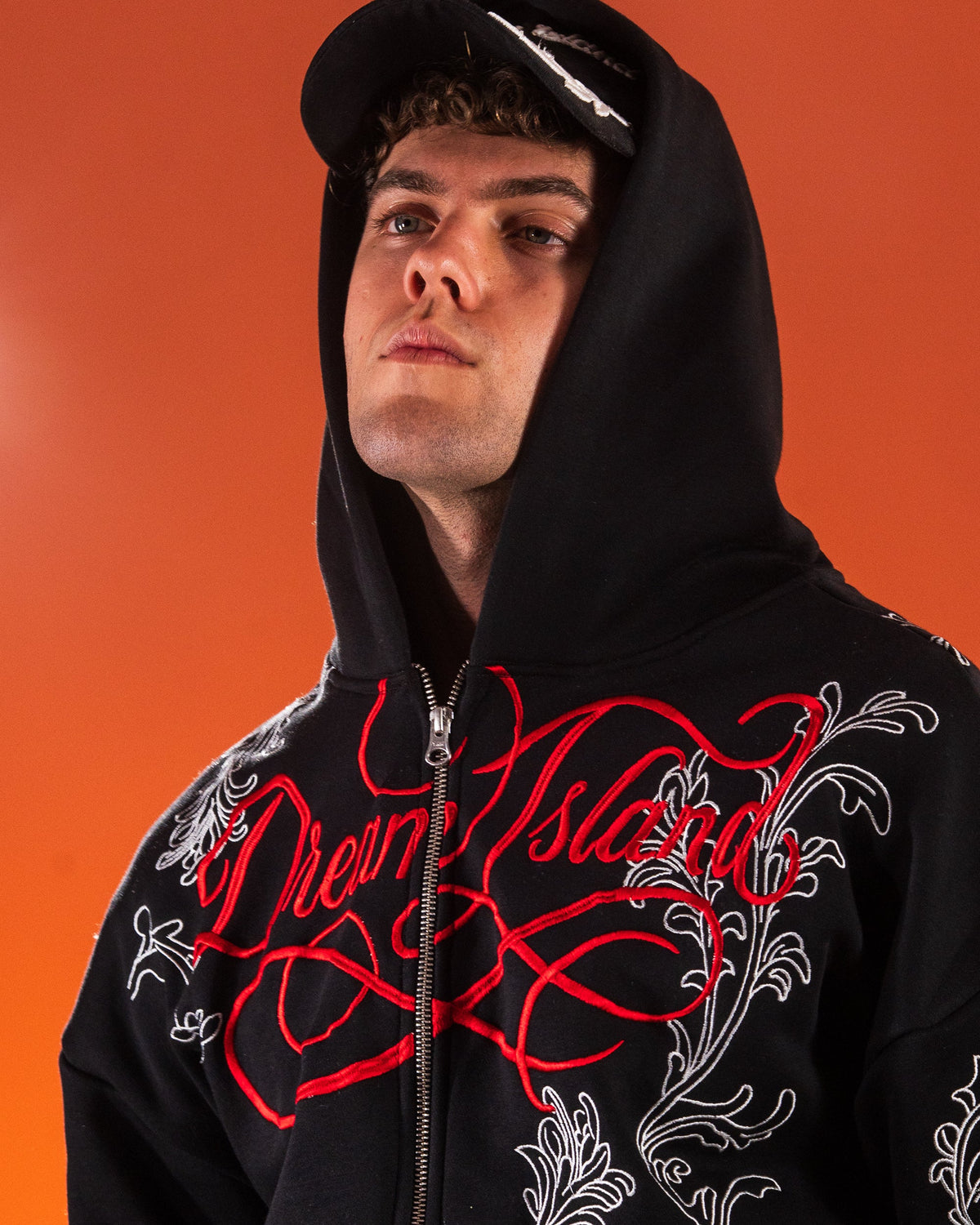 STORM LILY HOODIE - BLACK