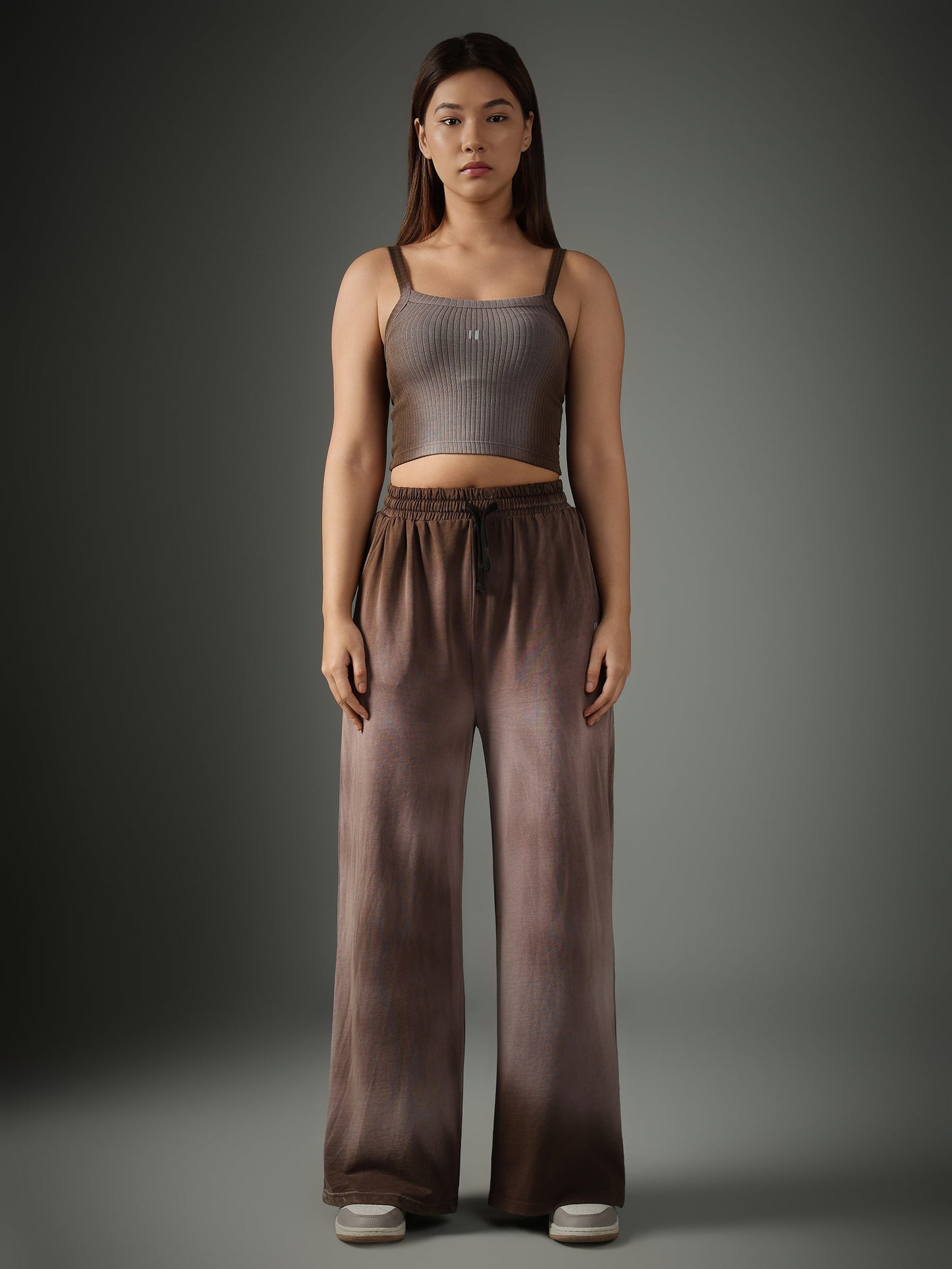 Spray Wash Baggy Joggers – Brown