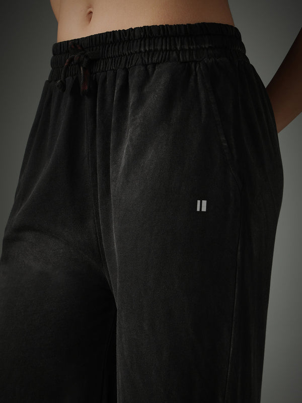 Spray Wash Baggy Joggers  Black