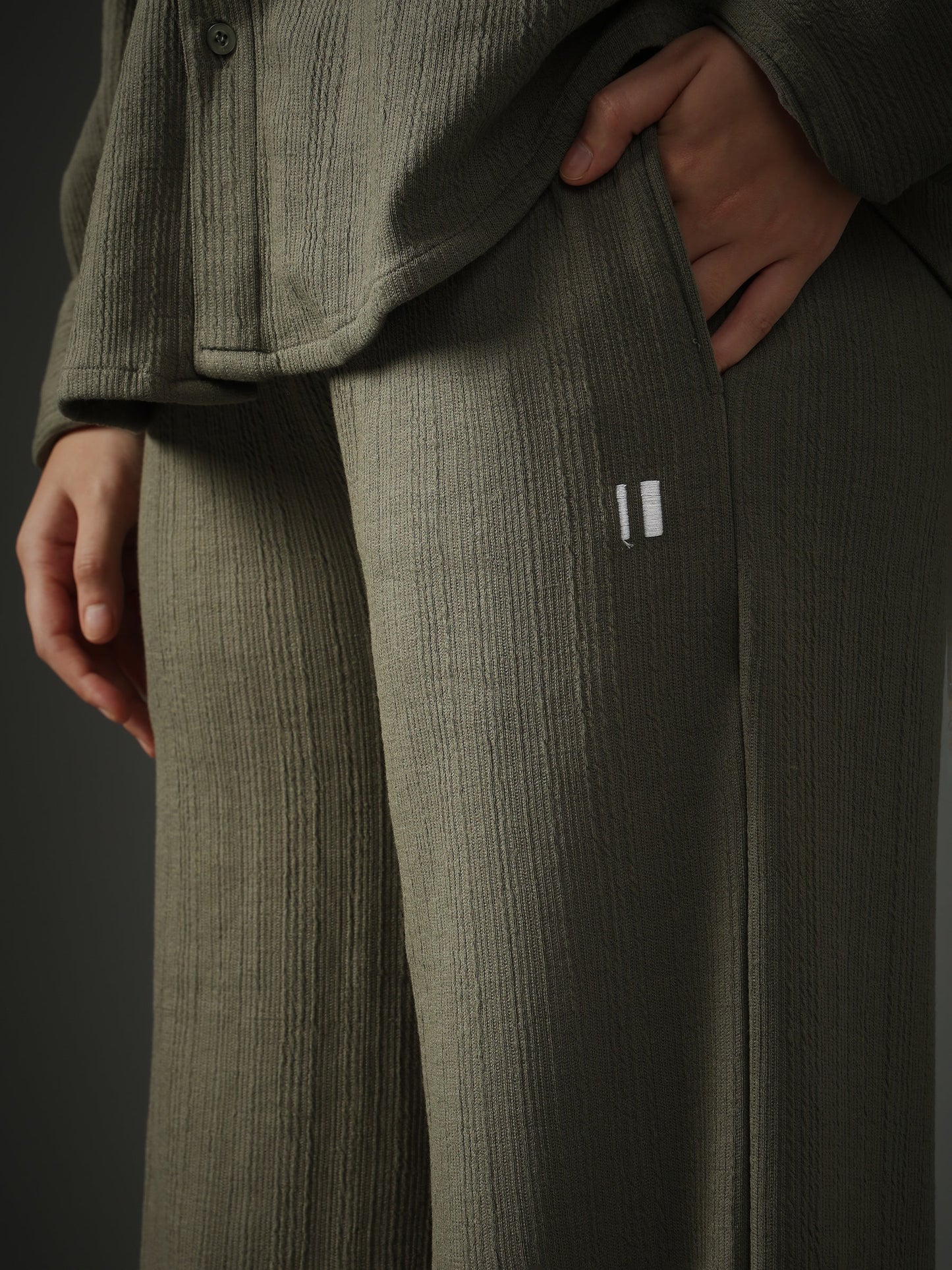 Crossknit Olive Pant