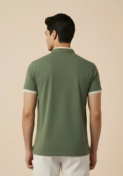 Spear Point Collar Poloshirt