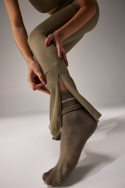 SEAMLESS FLARE PANTS WITH SLIT - LALA GREEN | LALAFLOWER at Broadway