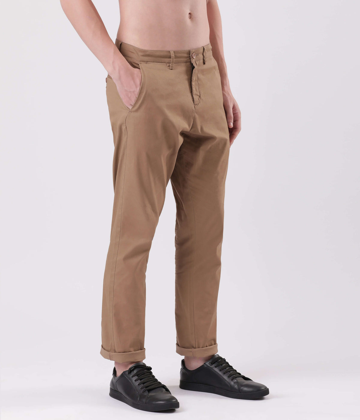 Turms Dessert Mirage intelligent smart flex chino in beige with a polished finish and exceptional stretchability.