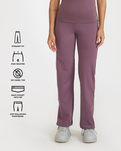 Zen Straight - Fit Pants | Hunnit at Broadway