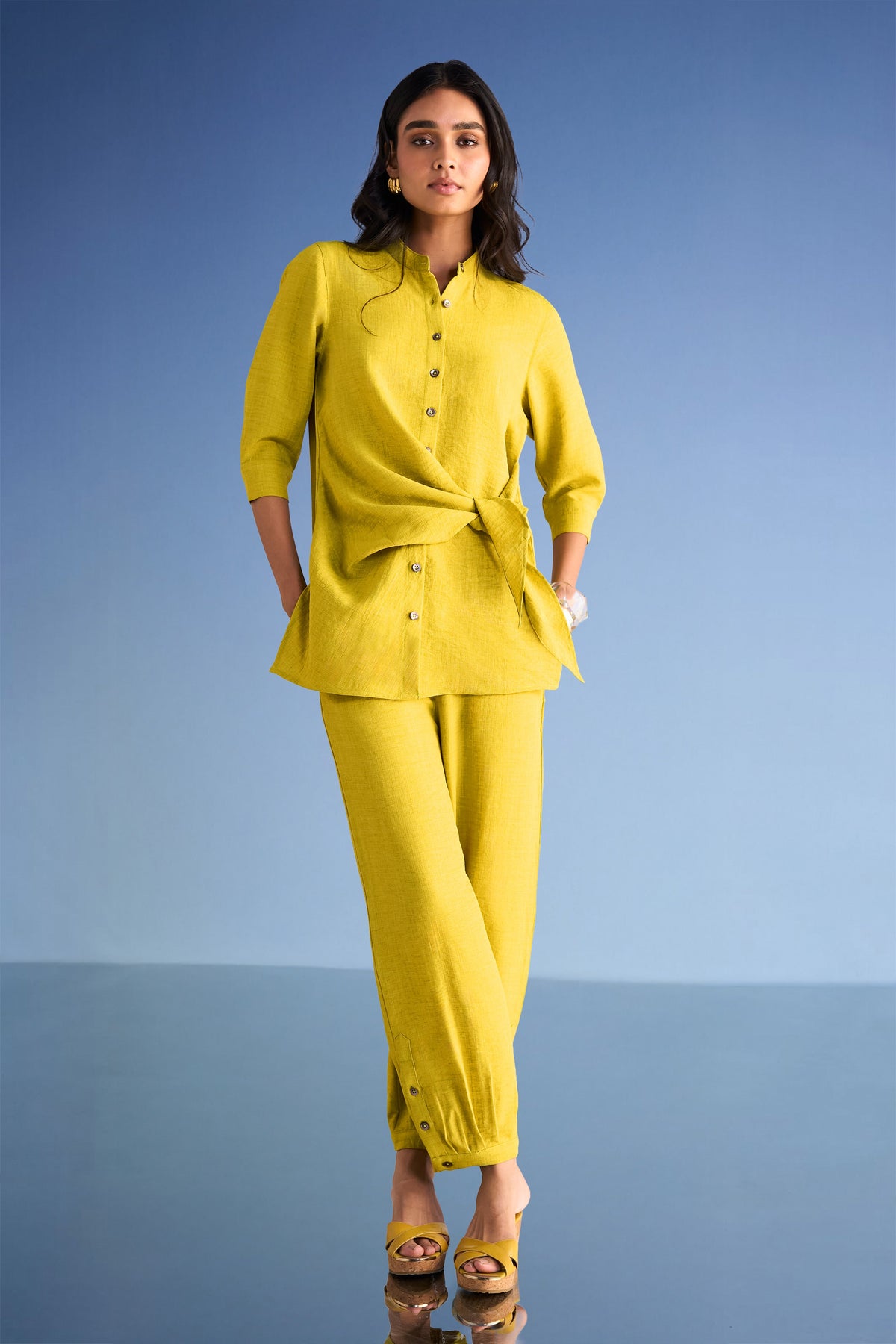 PLEATED LINEN-TEXTURED PANT