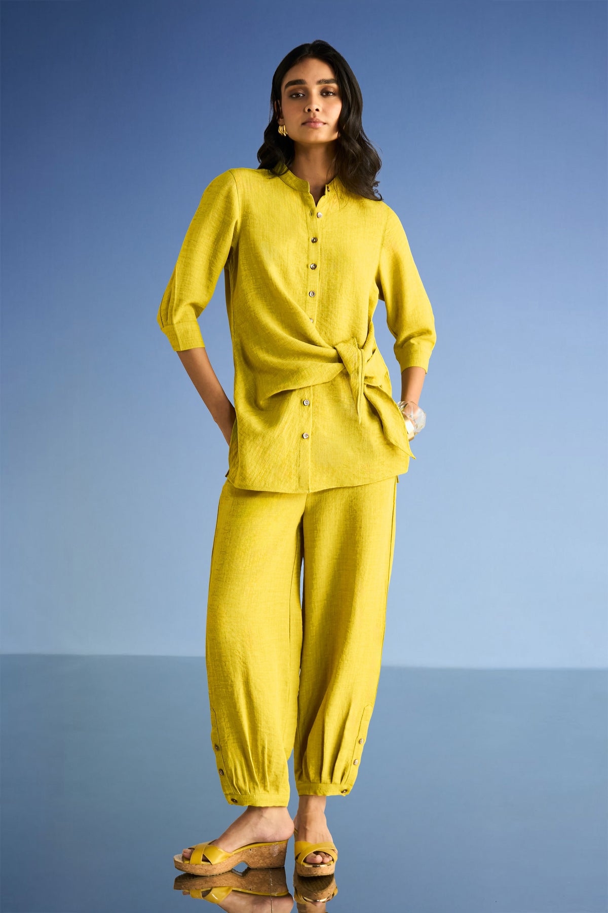 PLEATED LINEN-TEXTURED PANT