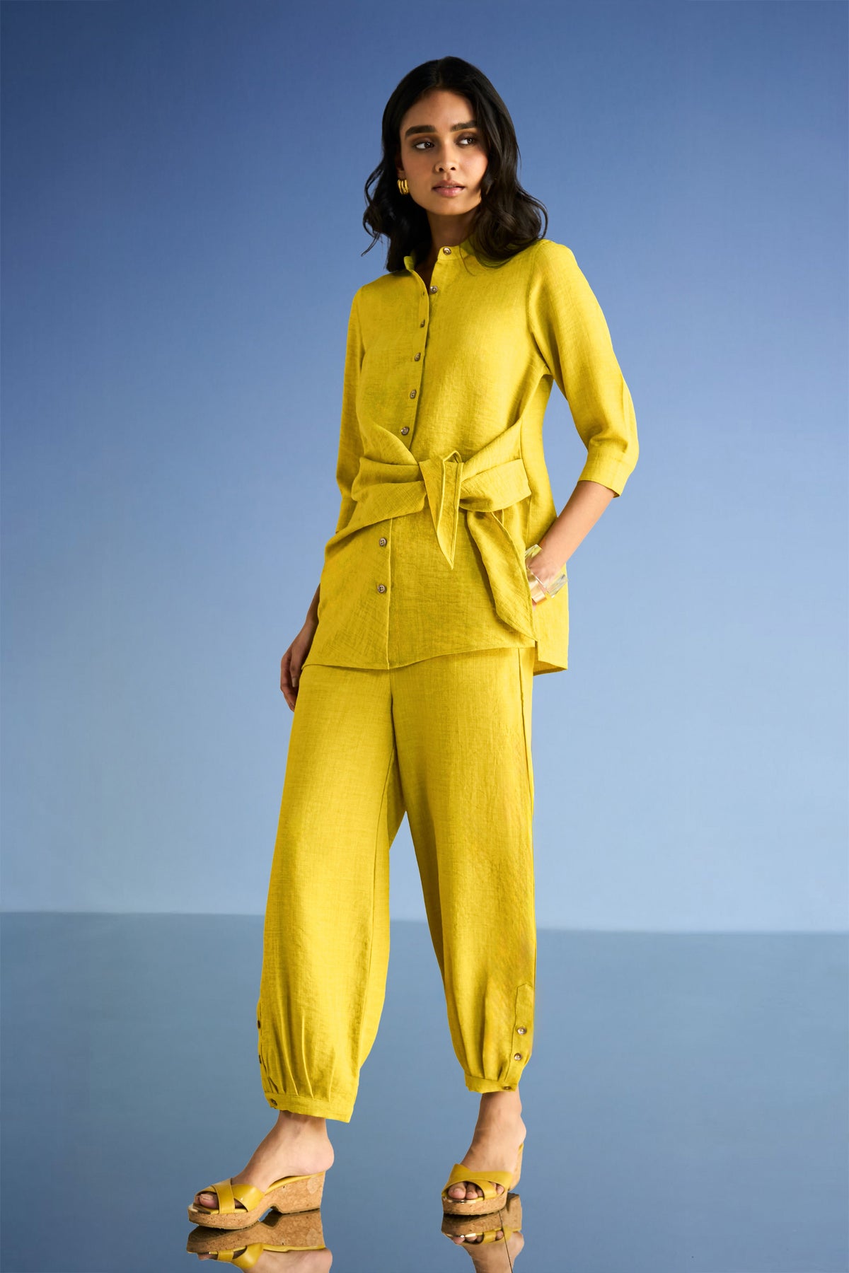 PLEATED LINEN-TEXTURED PANT