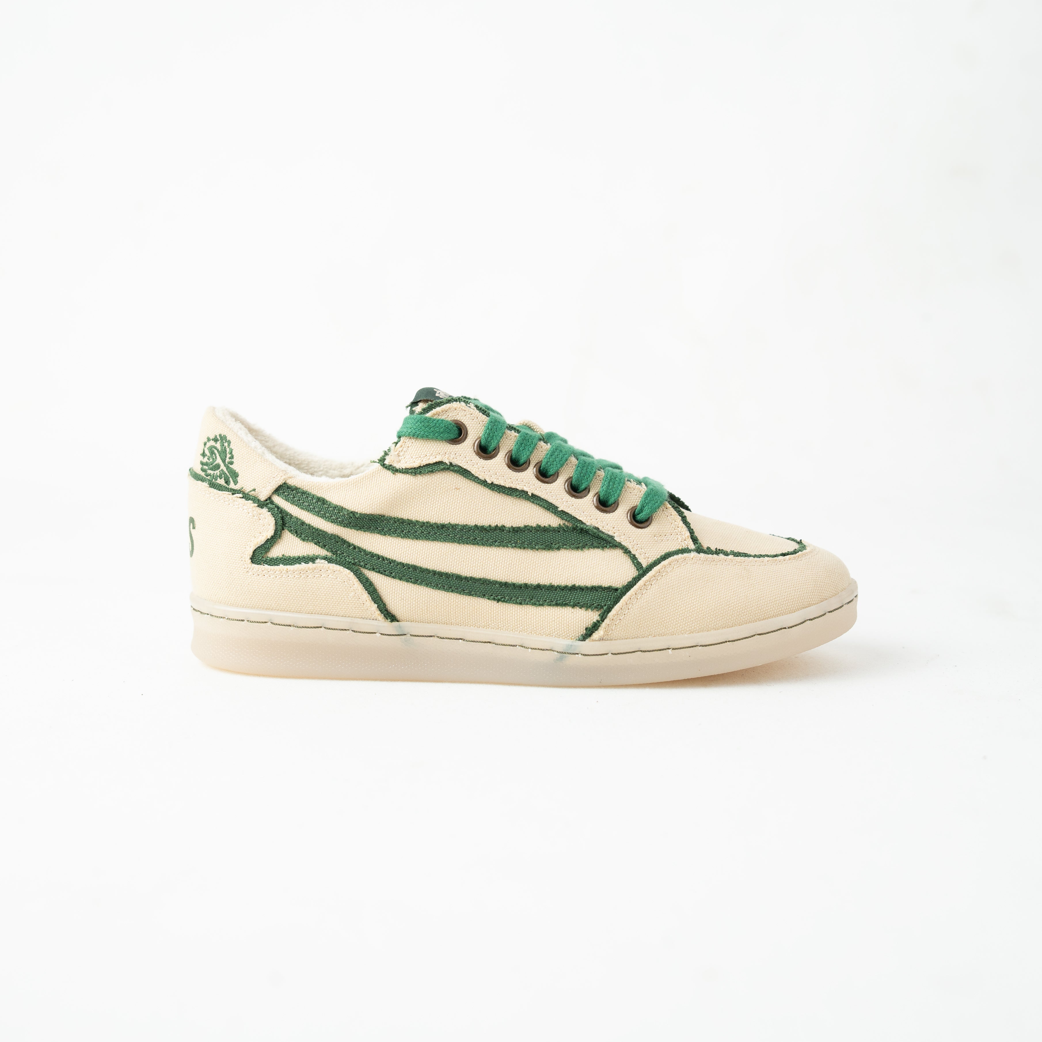 Gully Number 001 - Baaz Parni White for Women | Gully Labs at Broadway