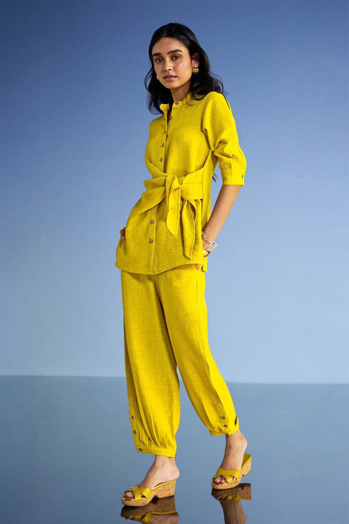 PLEATED LINEN-TEXTURED PANT