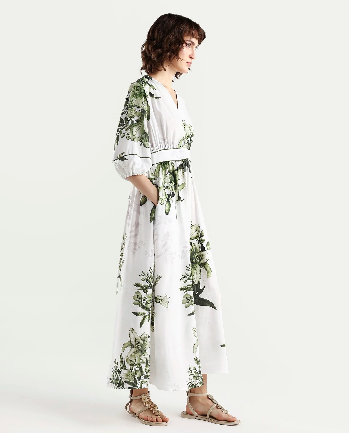 Rareism Women's Arsyn Off White Viscose Half Sleeve V-Neck Fit And Flare Floral Print Dress