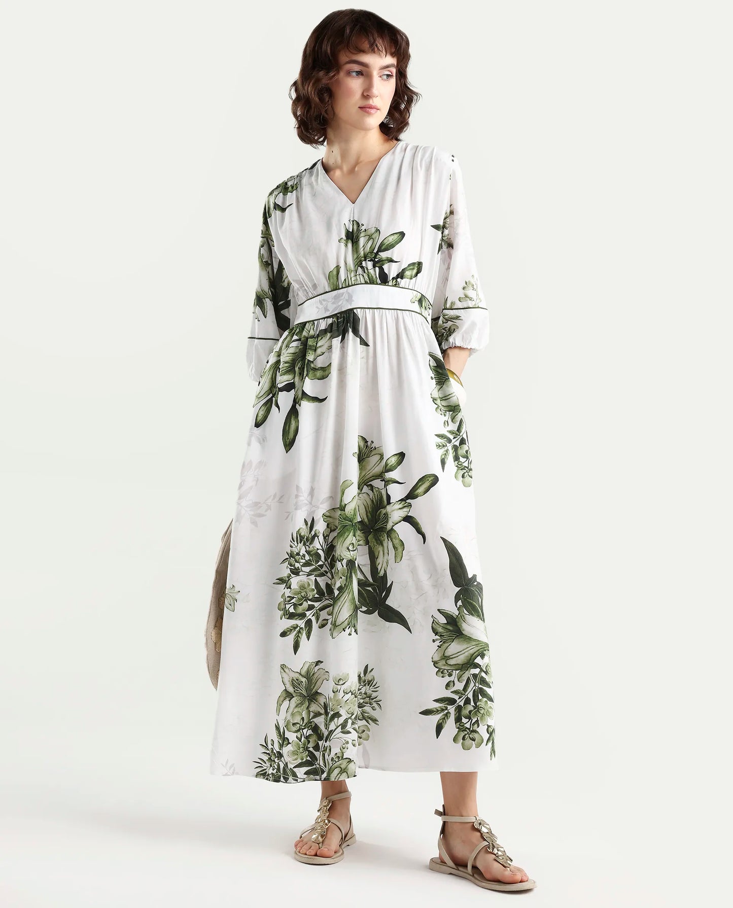 Rareism Women's Arsyn Off White Viscose Half Sleeve V-Neck Fit And Flare Floral Print Dress