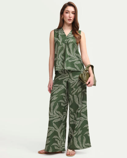Rareism Women's Vadir-T Olive Polyester Sleeveless Regular Fit Abstract Print Top