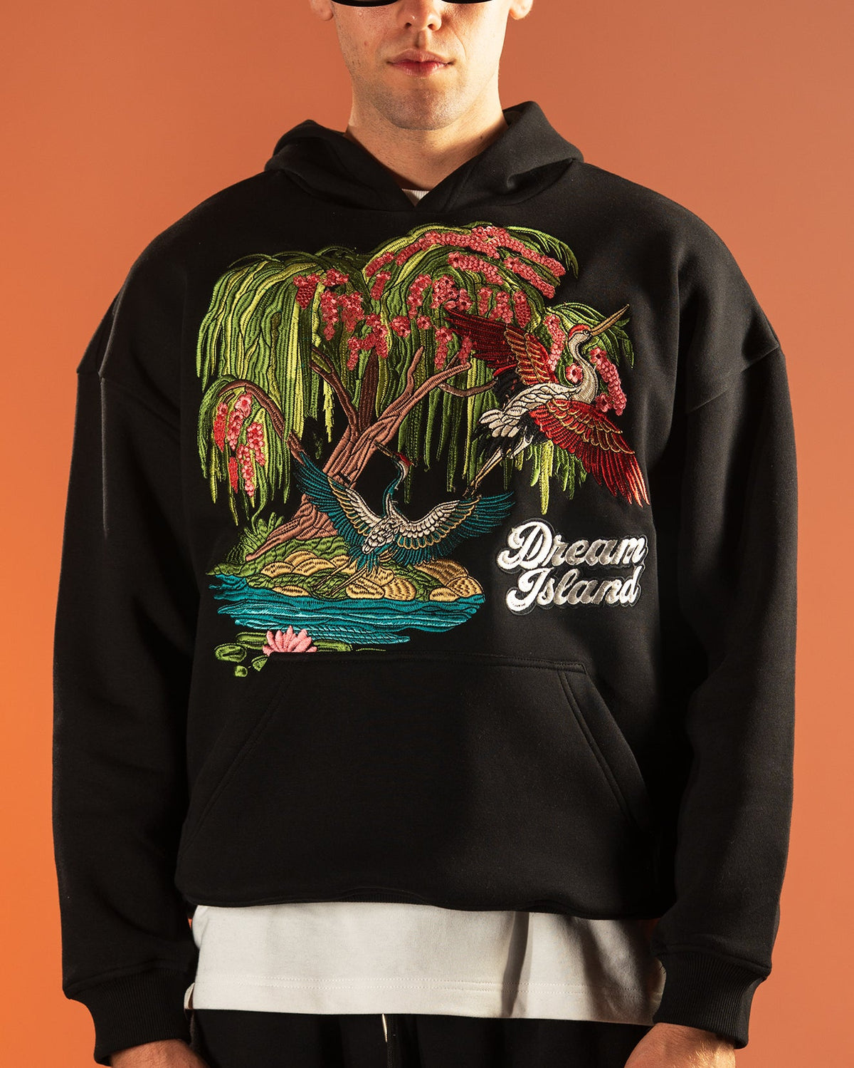ETERNAL SKY HOODIE - BLACK