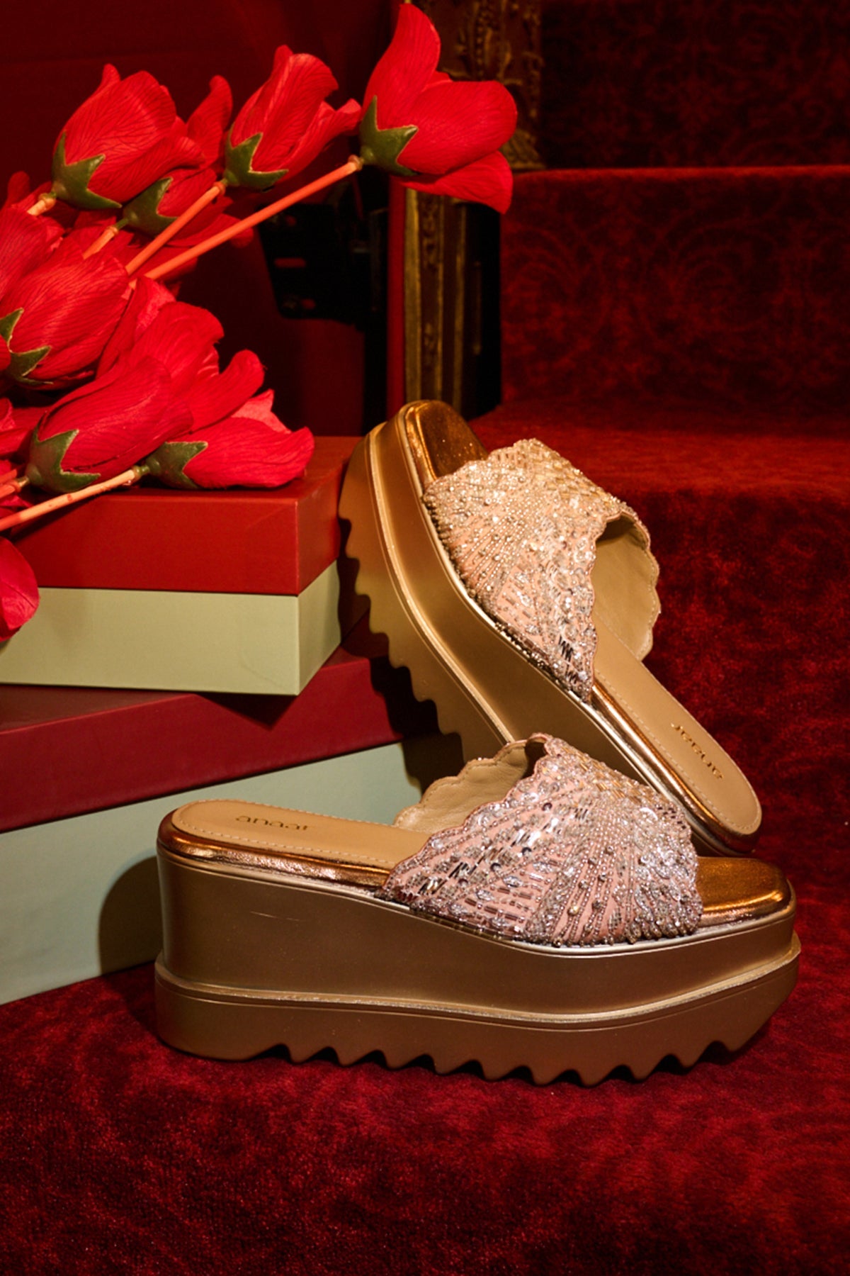 Leher Wedge Sandals