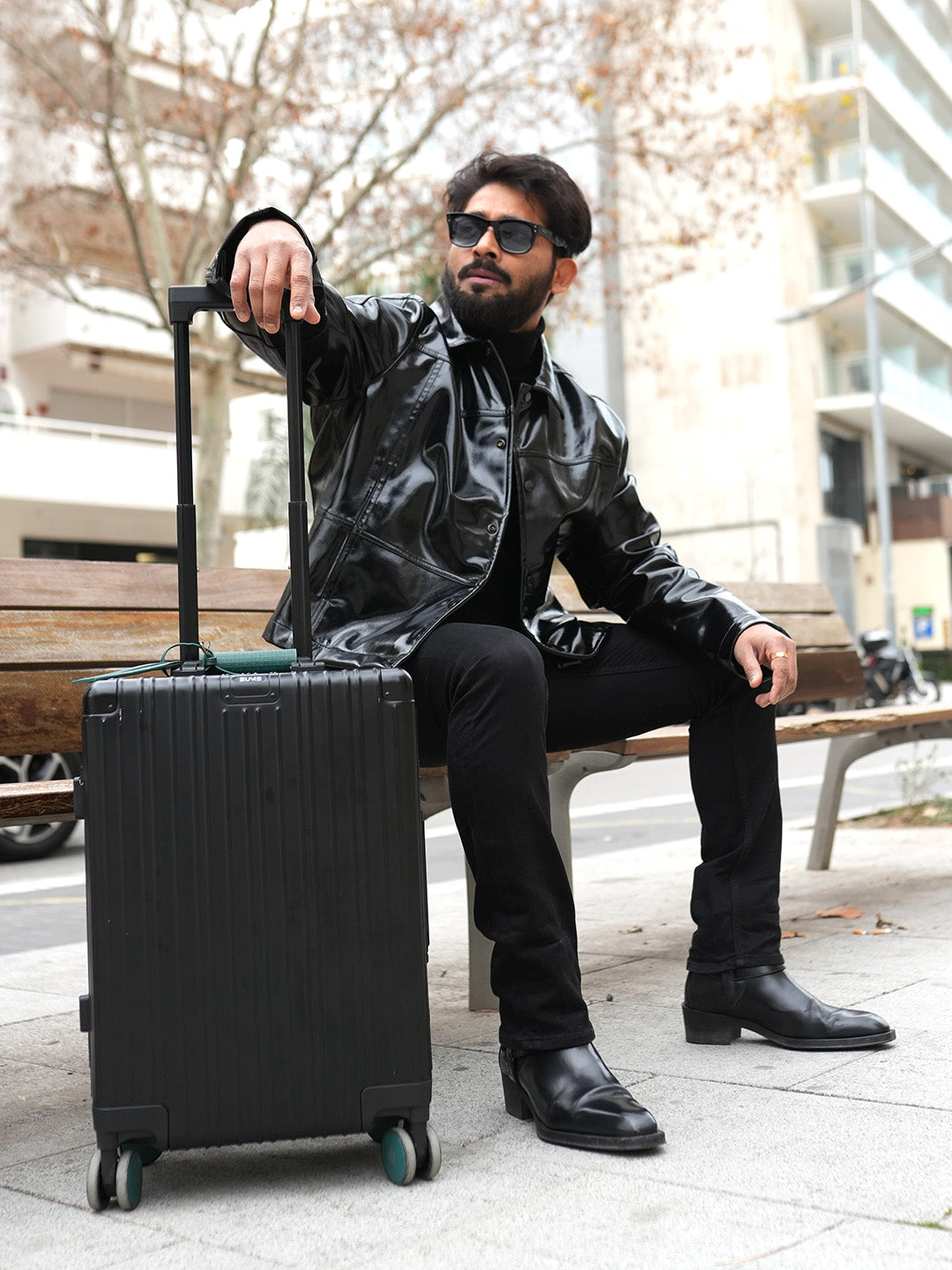 Aluminium Black Check-In Medium