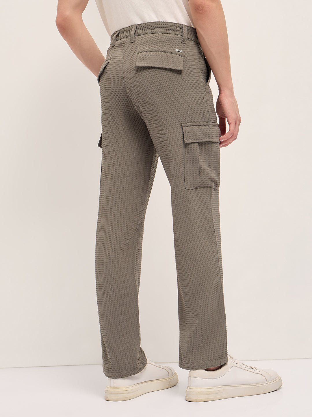 Men Textured Straight Fit Cargos CAR-AVIA-OL