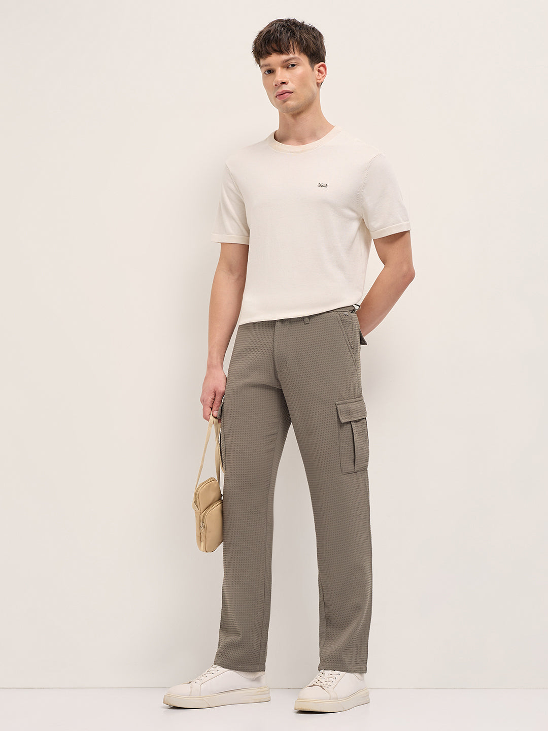 Men Textured Straight Fit Cargos CAR-AVIA-OL