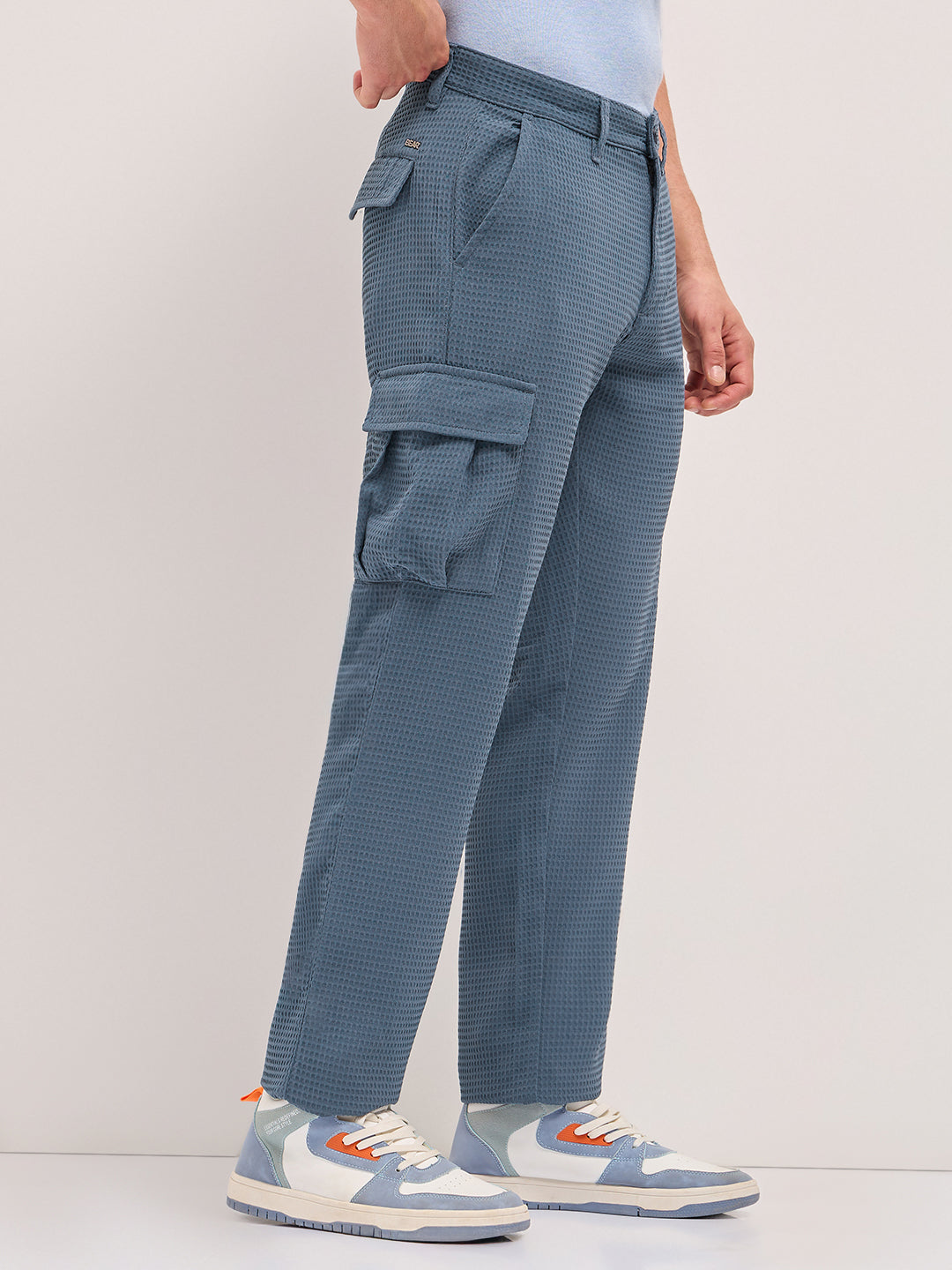 Men Textured Straight Fit Cargos CAR-GANEF-BL