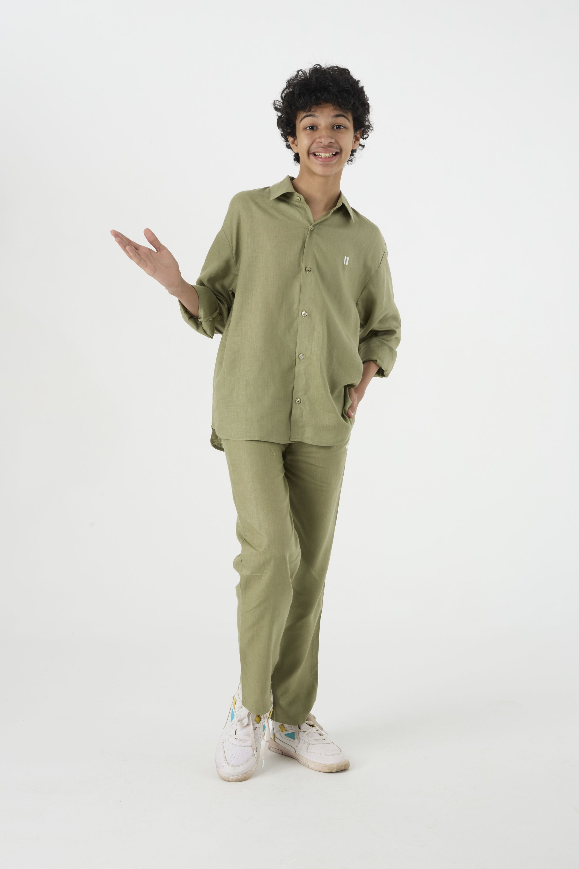 Chapter2Drip Olive linen shirt (Jr) â€” view 3