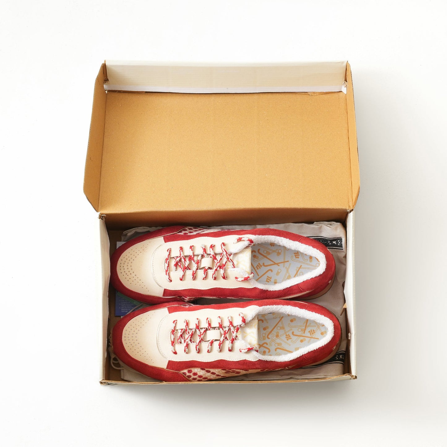 Gully Number 002 - 1980 Wizard Red